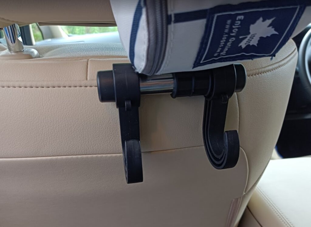 玄人が選ぶ車中泊グッズ オレゴニアンキャンパーで おしゃれ かつ 機能的 に収納する方法 どりとらぶろぐ