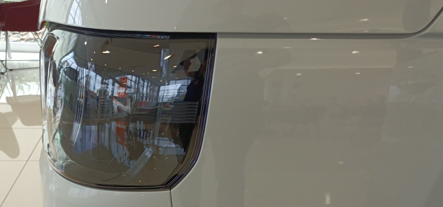 N-Boxディーラー展示車ヘッドライト